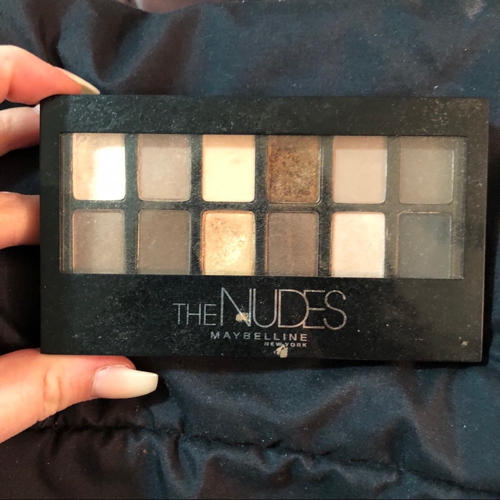 Maybelline “The NUDES” palette